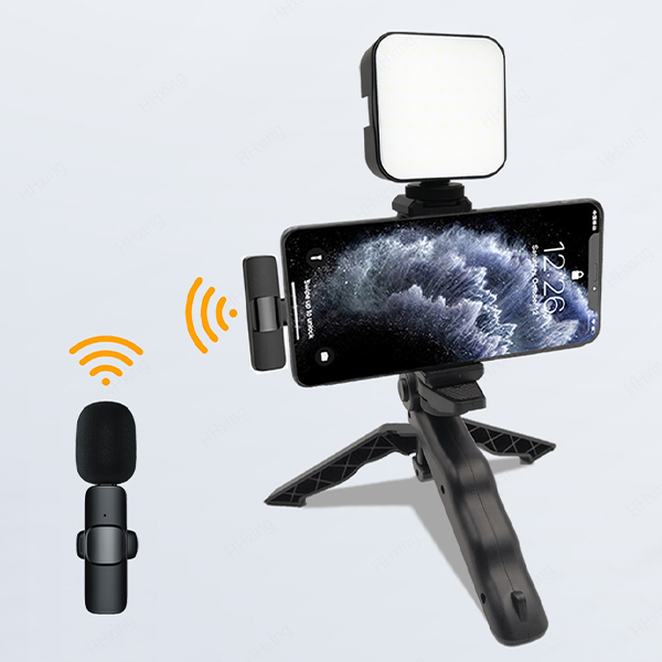 Soporte trípode para celular con luz y micrófono